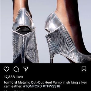 TOM FORD SS16 silver pumps. Size 35